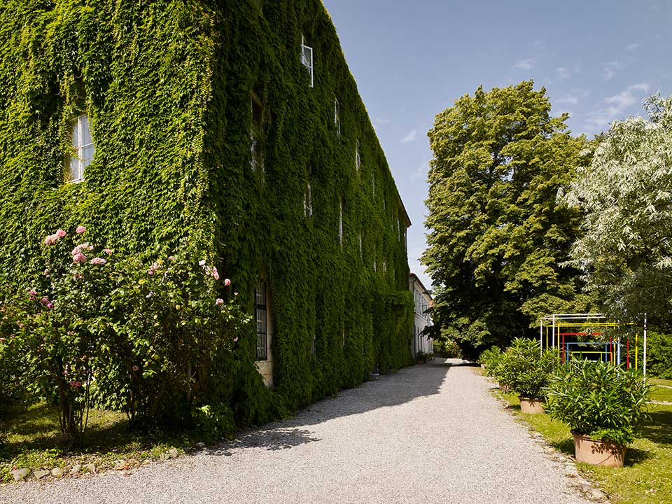 Schloss-Hollenburg_Haupthaus-Blick-Schlosshof_Foto-Marc-Lins_web